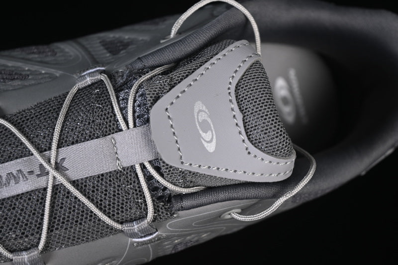 XT WHISPER VOID TRAIL RUNNING SHOES