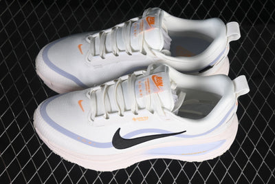 AIR ZOOM VOMERO 18