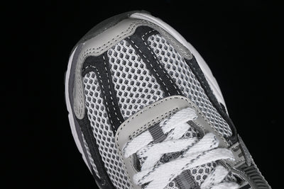 ZOOM VOMERO 5 LIGHT IRON ORE/METALLIC SILVER/PHOTON DUST/FLAT PEWTER/SUMMIT WHITE