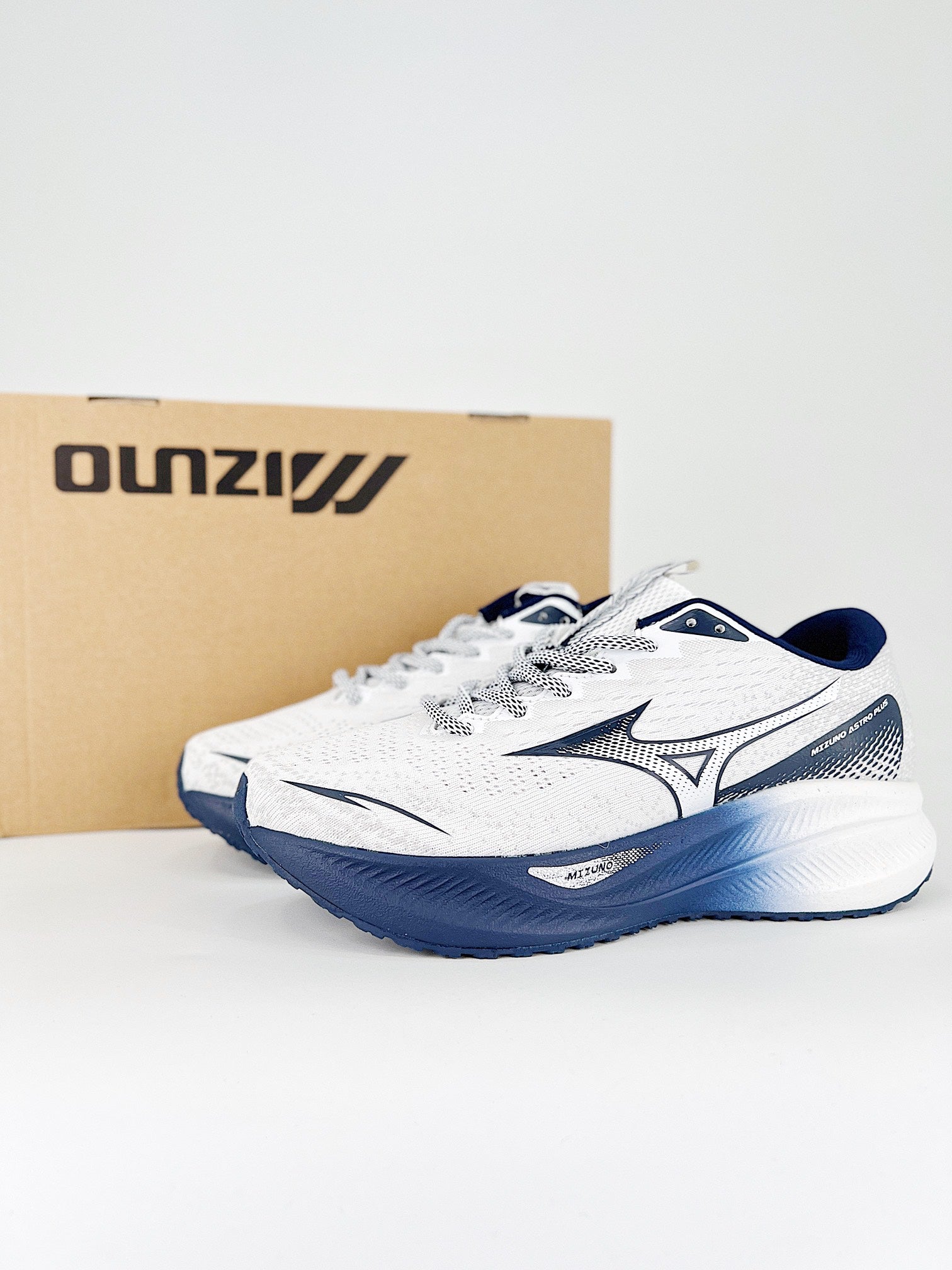 Mizuno ASTRO PLUS TM