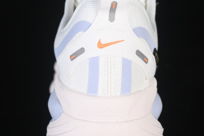 AIR ZOOM VOMERO 18