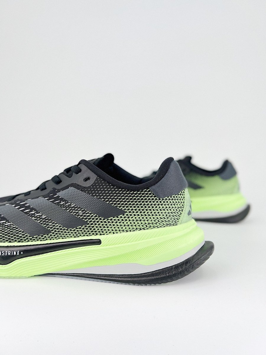 adidas Supernova - Royal Feet 2025