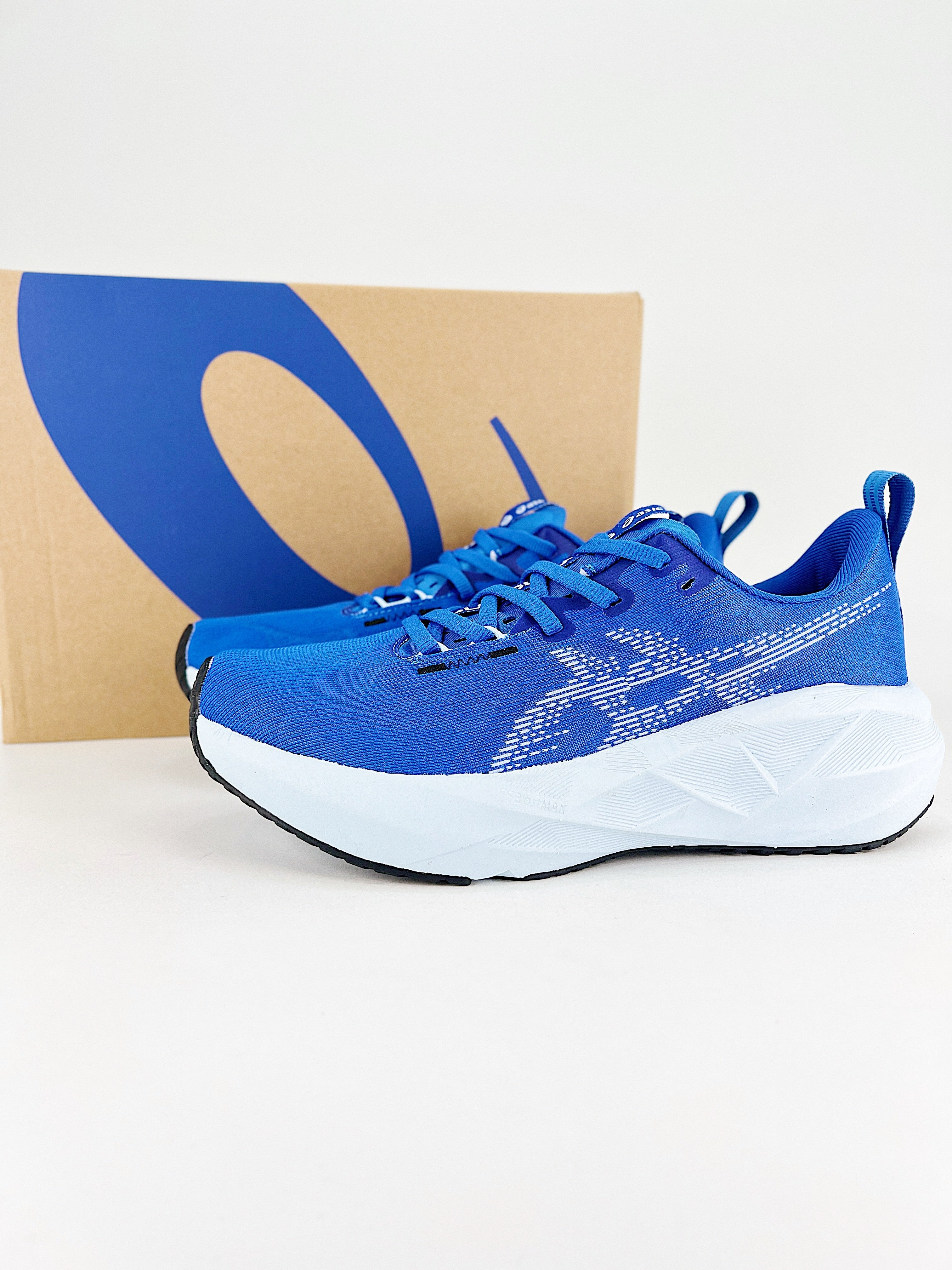 Asics novoblast 5 LE TM