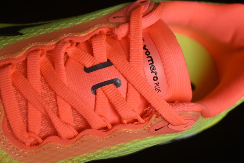 AIR ZOOM VOMERO PLUS