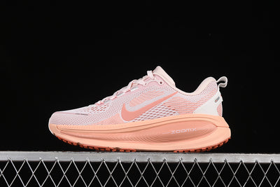 AIR ZOOM VOMERO 18 BEIGE