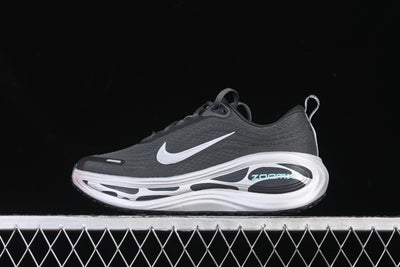 AIR ZOOM VOMERO PLUS