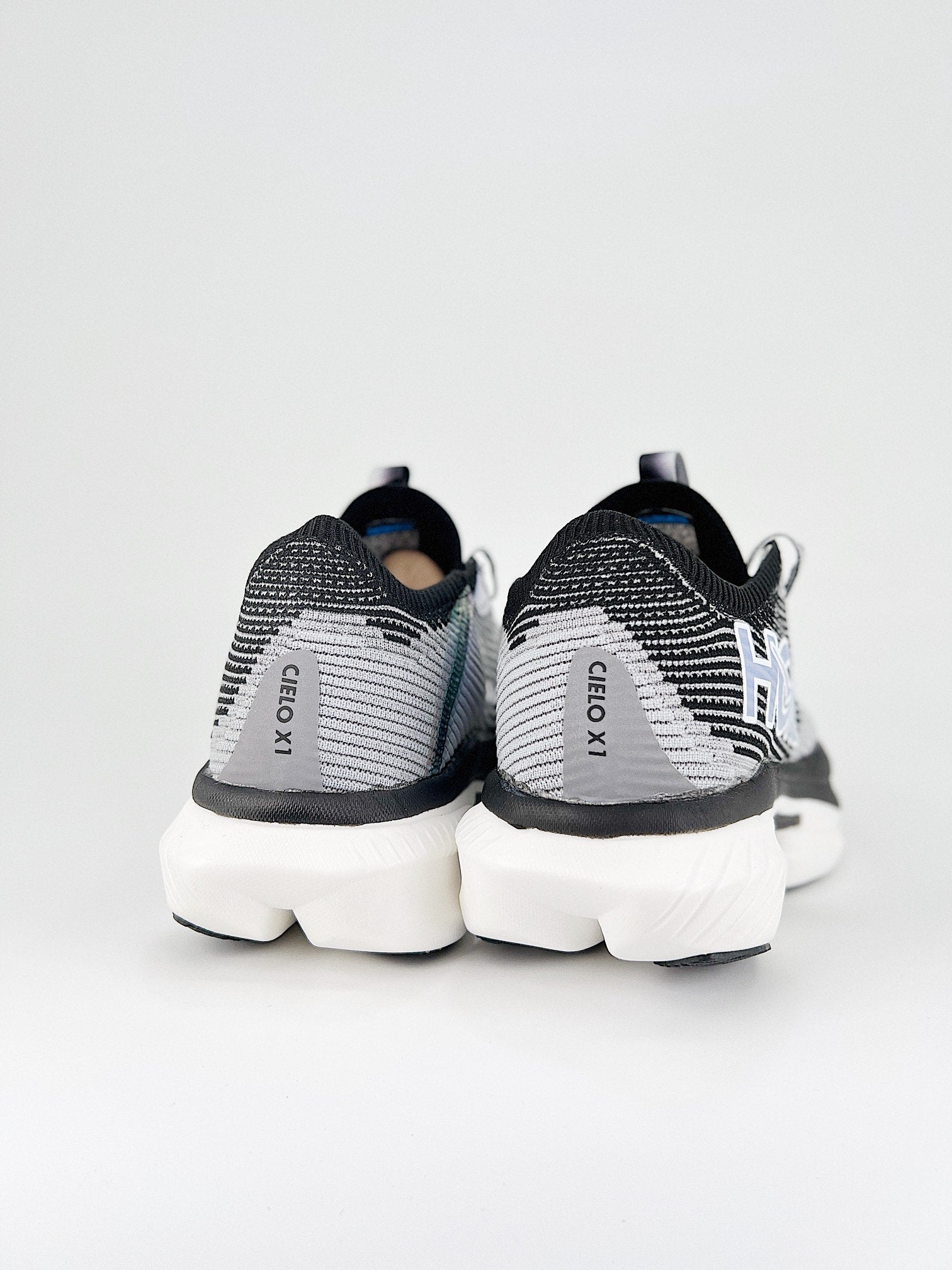 HOKA UCIELOX1 TM