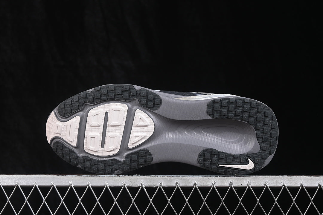 Nike Vomero 18