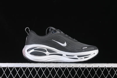 AIR ZOOM VOMERO PLUS