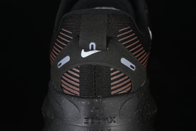 Air Zoom Vomero 18