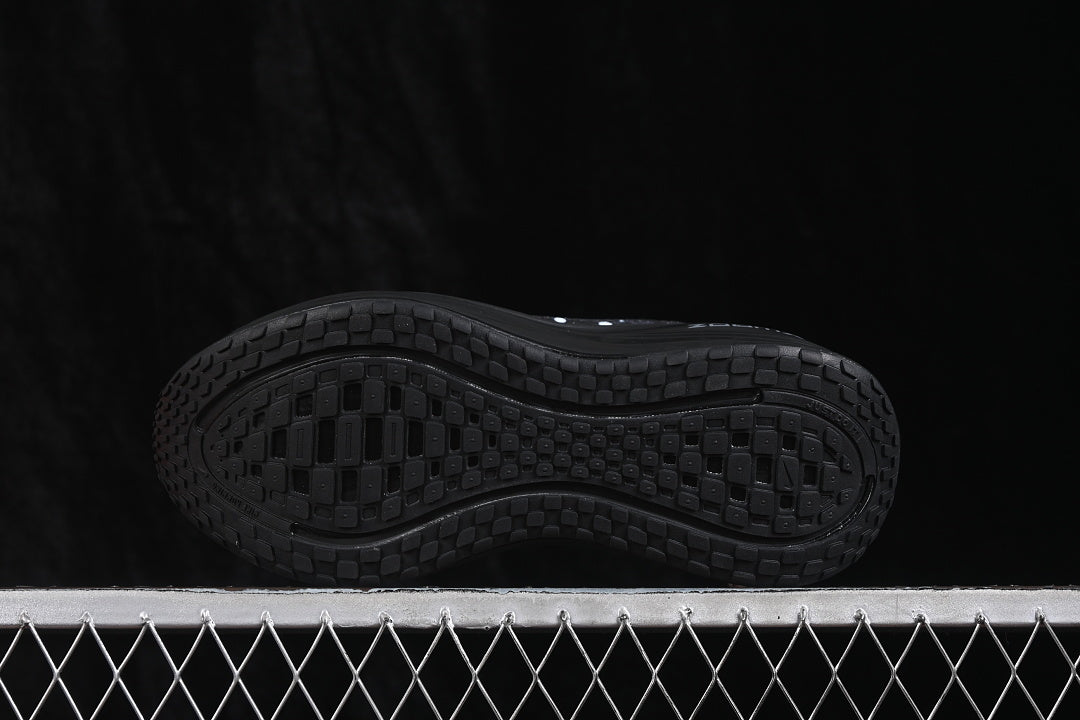 Nike Vomero 18