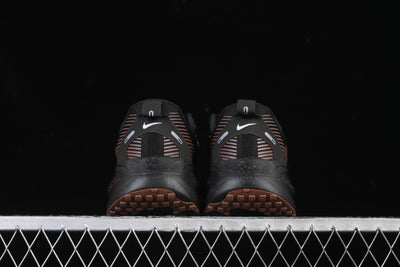 Air Zoom Vomero 18