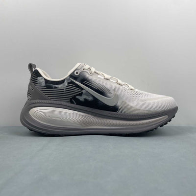Nike Vomero Plus