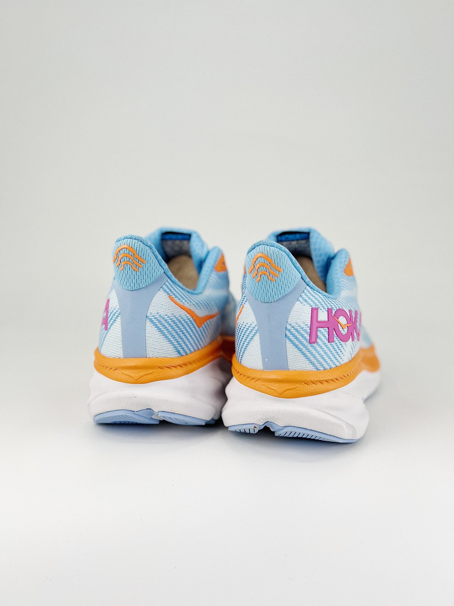 HOKA ONE ONE CLIFTON 9 TM