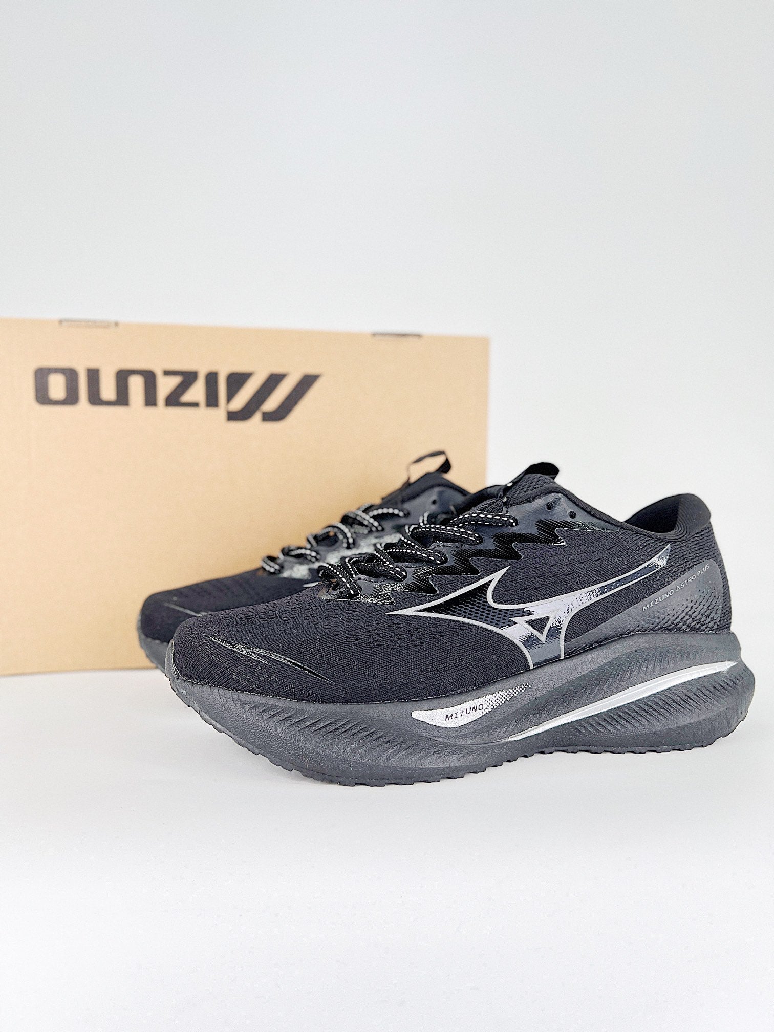 Mizuno ASTRO PLUS TM