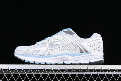 AIR ZOOM VOMERO 5 PHOTON DUST/SUMMIT WHITE/COOL GREY/METALLIC SILVER