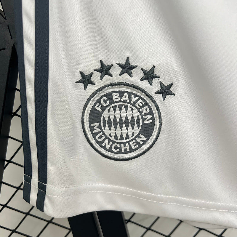 25-26 Bayern away shorts