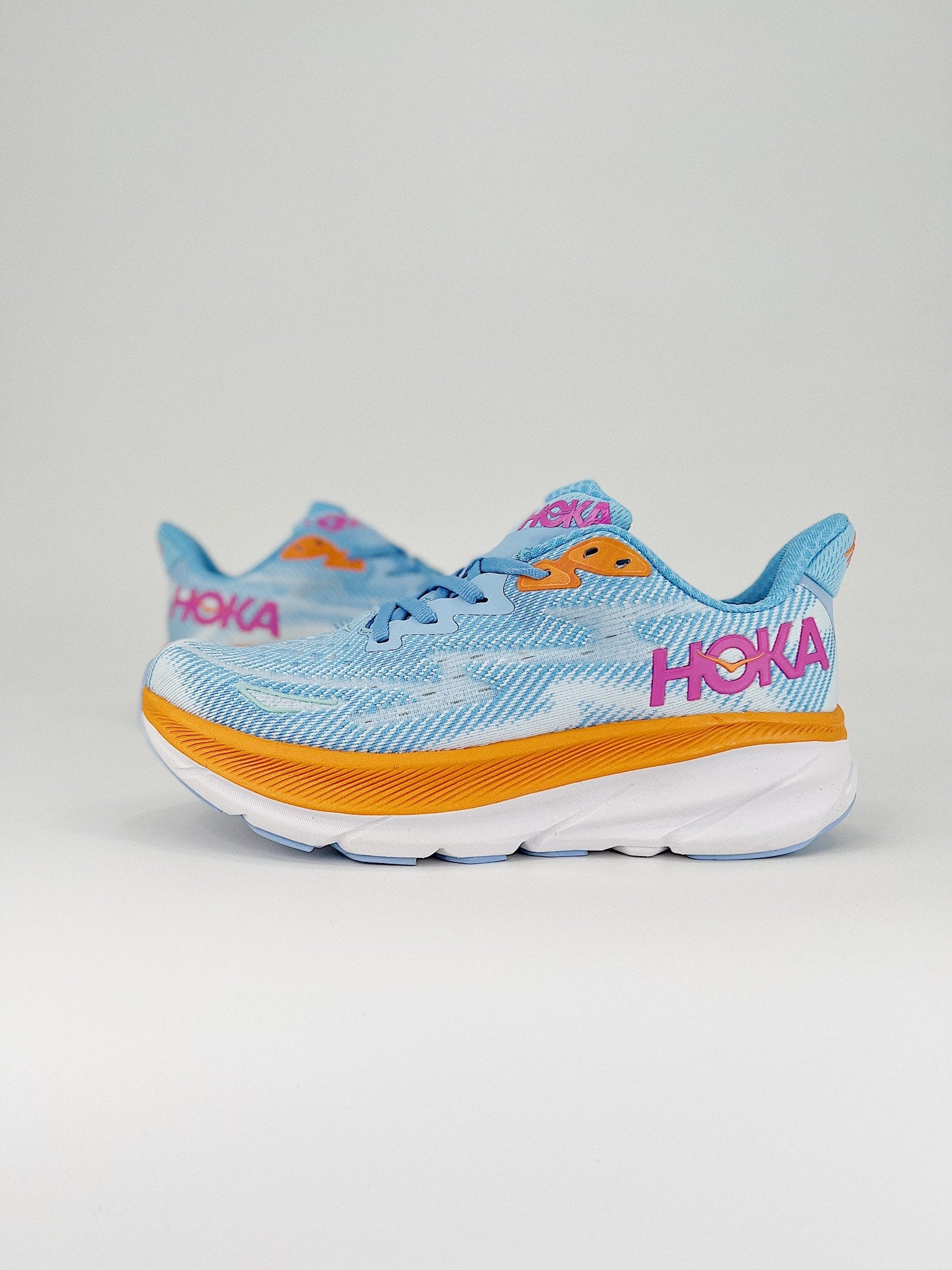 HOKA ONE ONE CLIFTON 9 TM