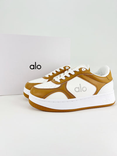 alo yoga tm