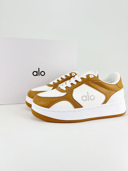 alo yoga tm