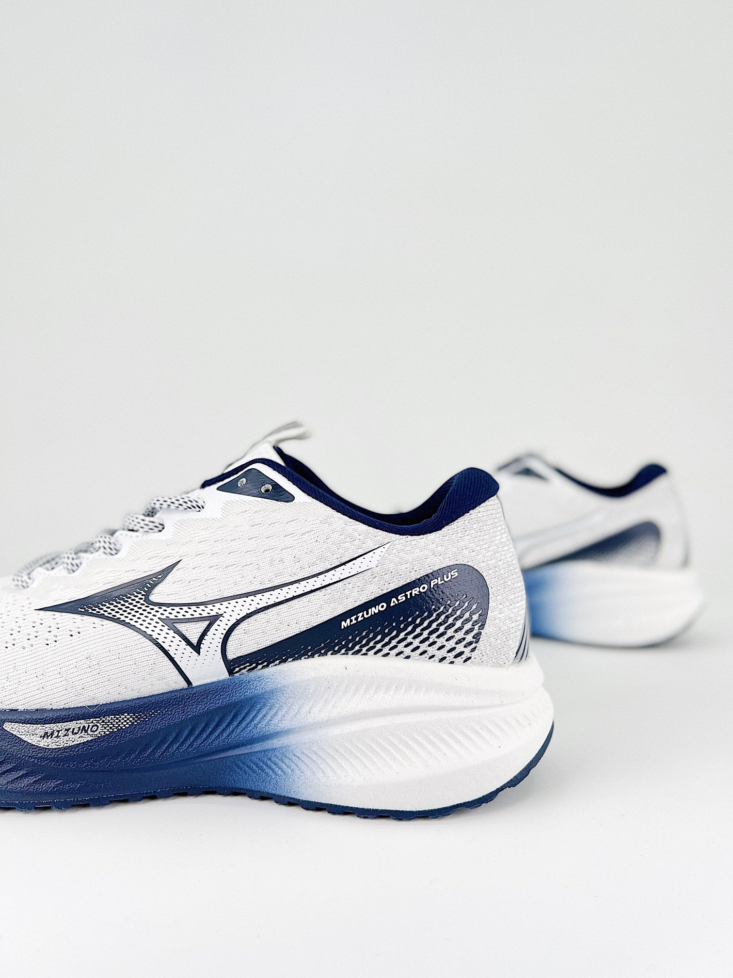 Mizuno ASTRO PLUS TM