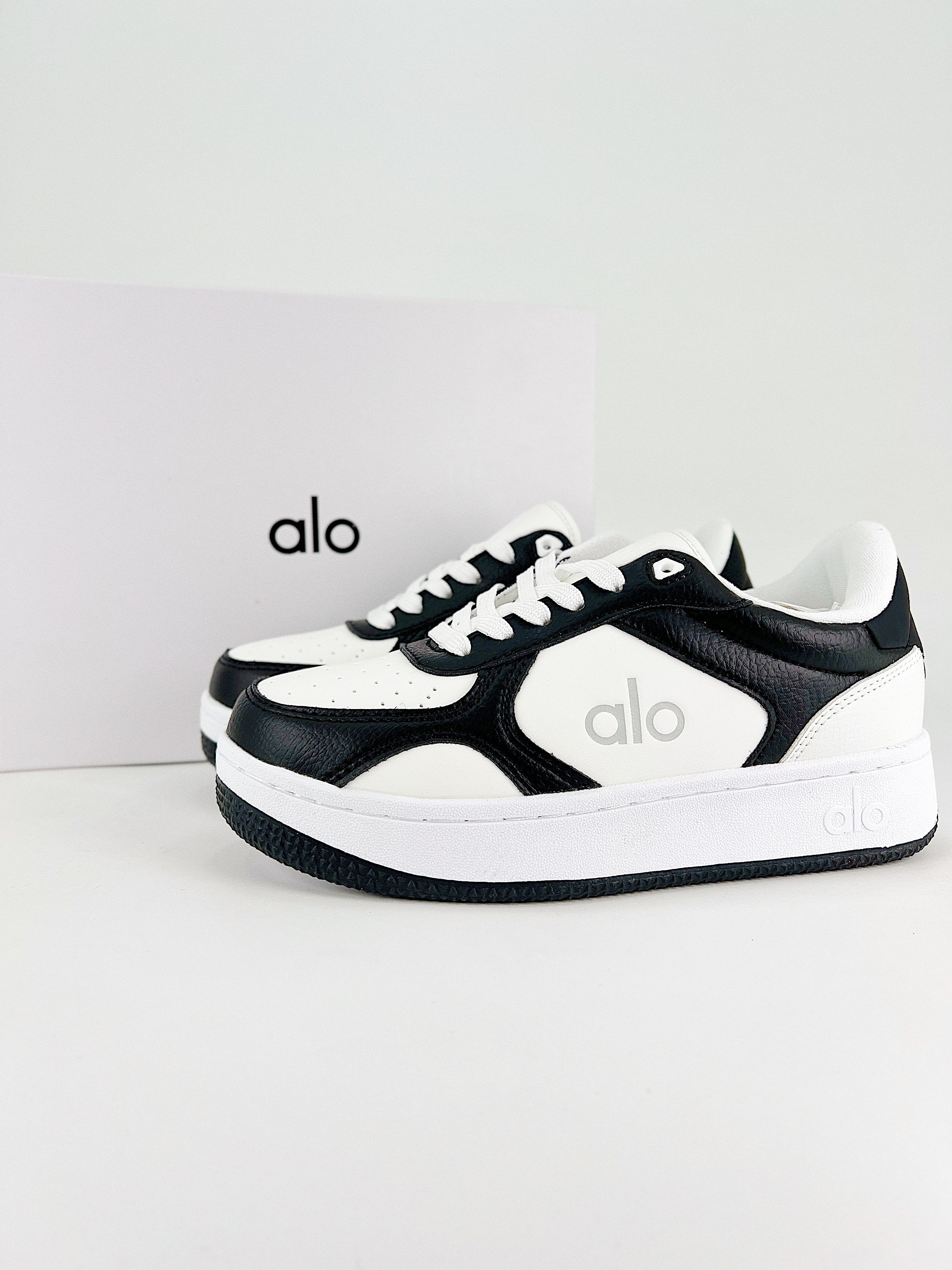 alo yoga tm