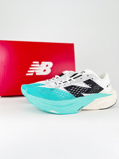 New Balance FuelCell SuperComp Pacer - Royal Feet 2025