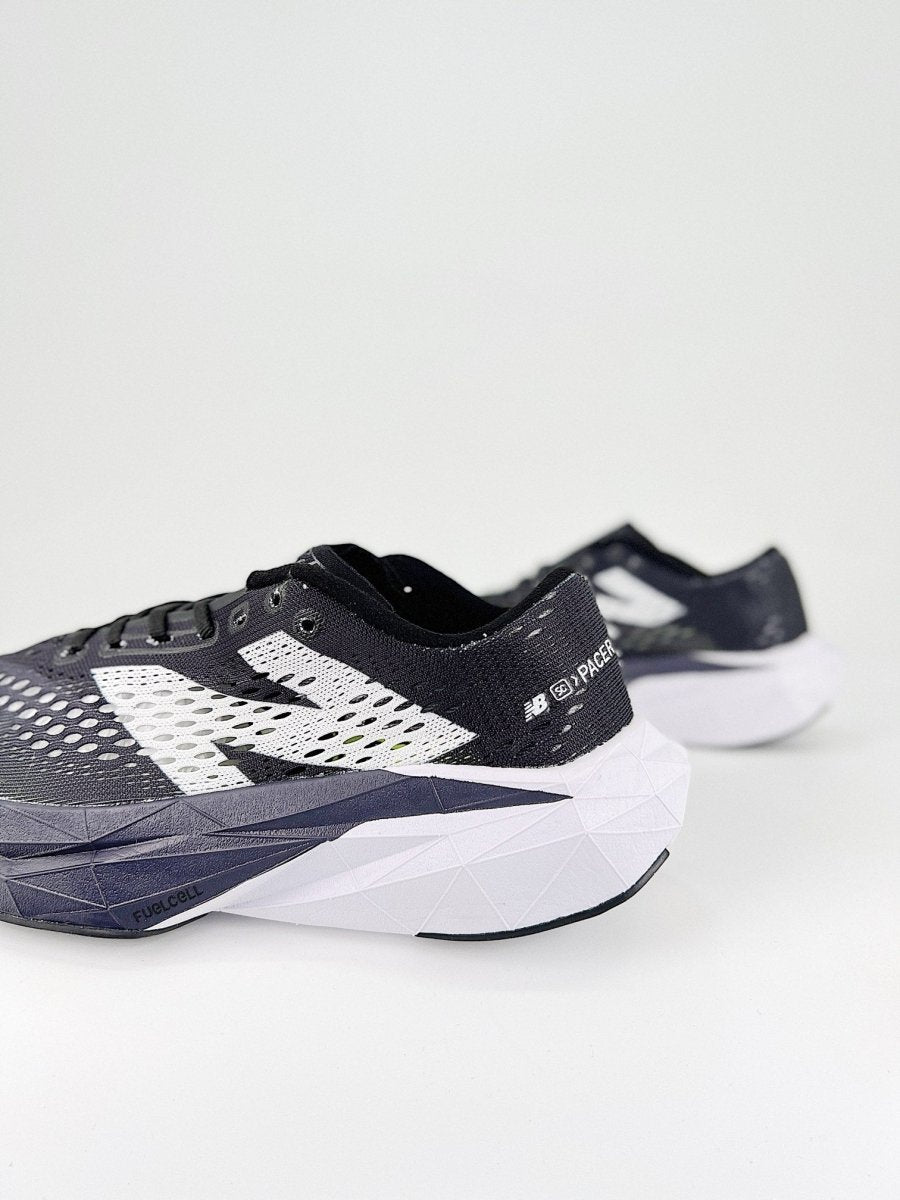 New Balance FuelCell SuperComp Pacer - Royal Feet 2025