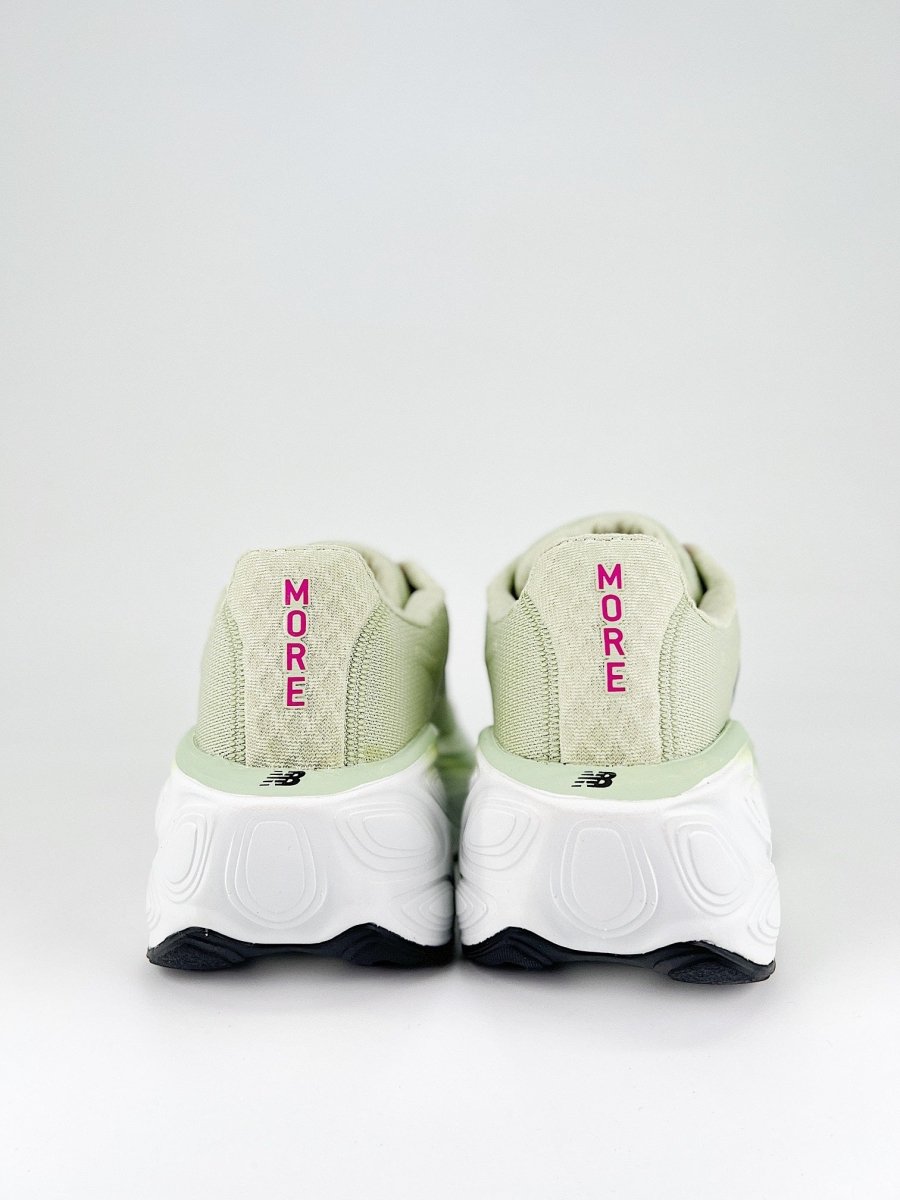 New Balance NB Fresh Foam X More v4 - Royal Feet 2025