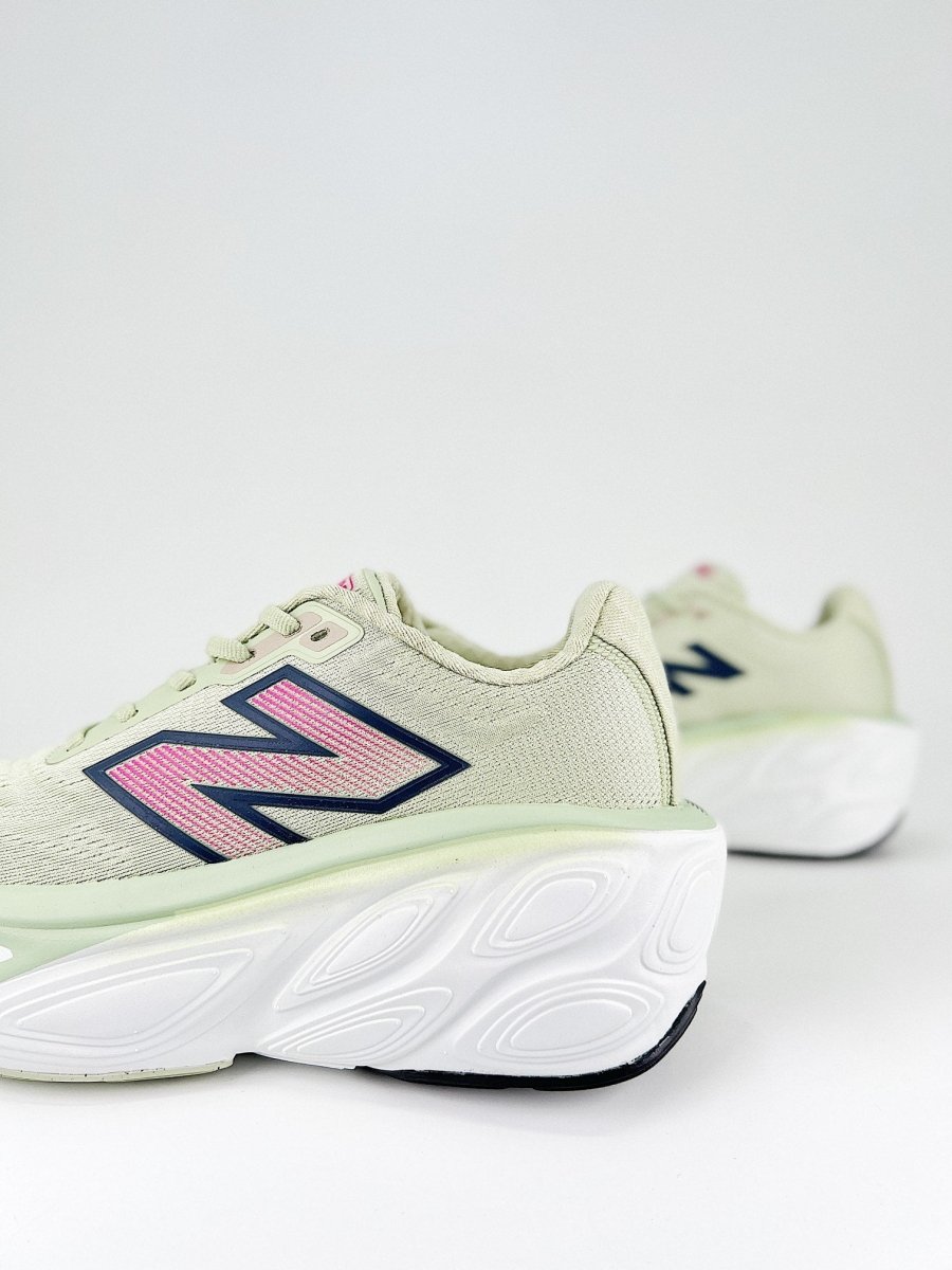 New Balance NB Fresh Foam X More v4 - Royal Feet 2025