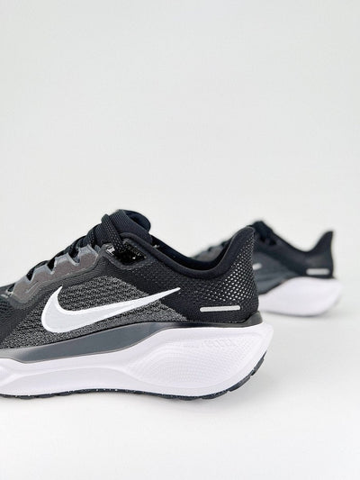Nike Air Zoom Pegasus 41 - Royal Feet 2025