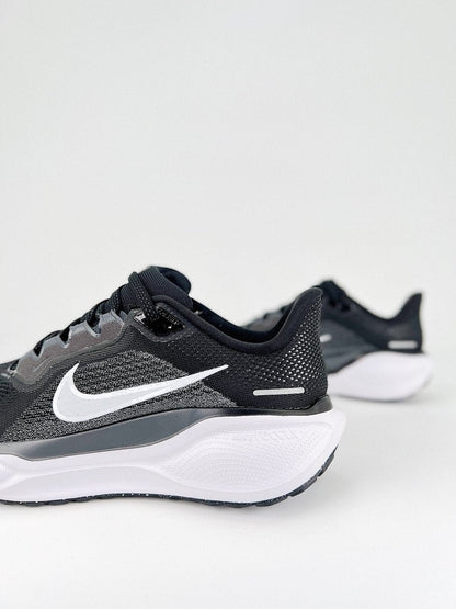 Nike Air Zoom Pegasus 41 - Royal Feet 2025