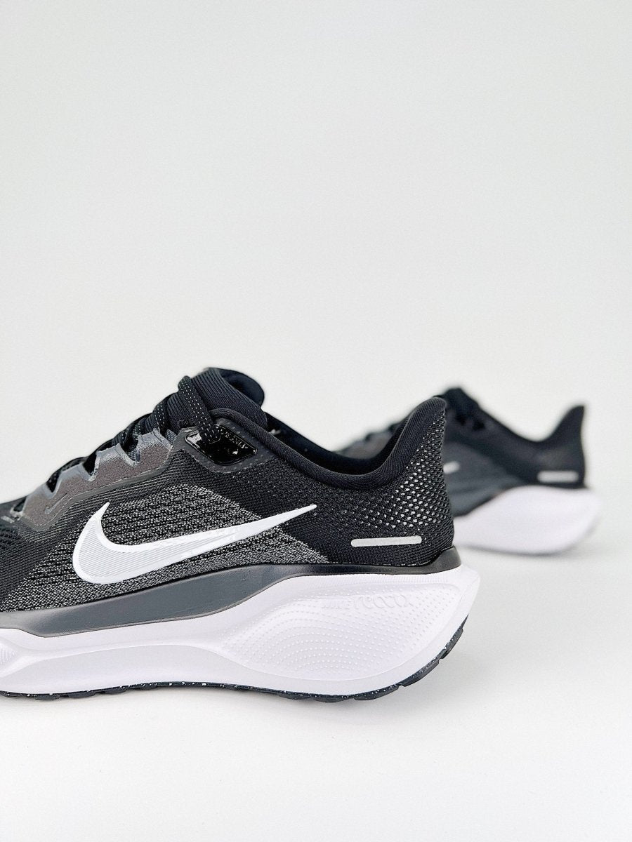 Nike Air Zoom Pegasus 41 - Royal Feet 2025