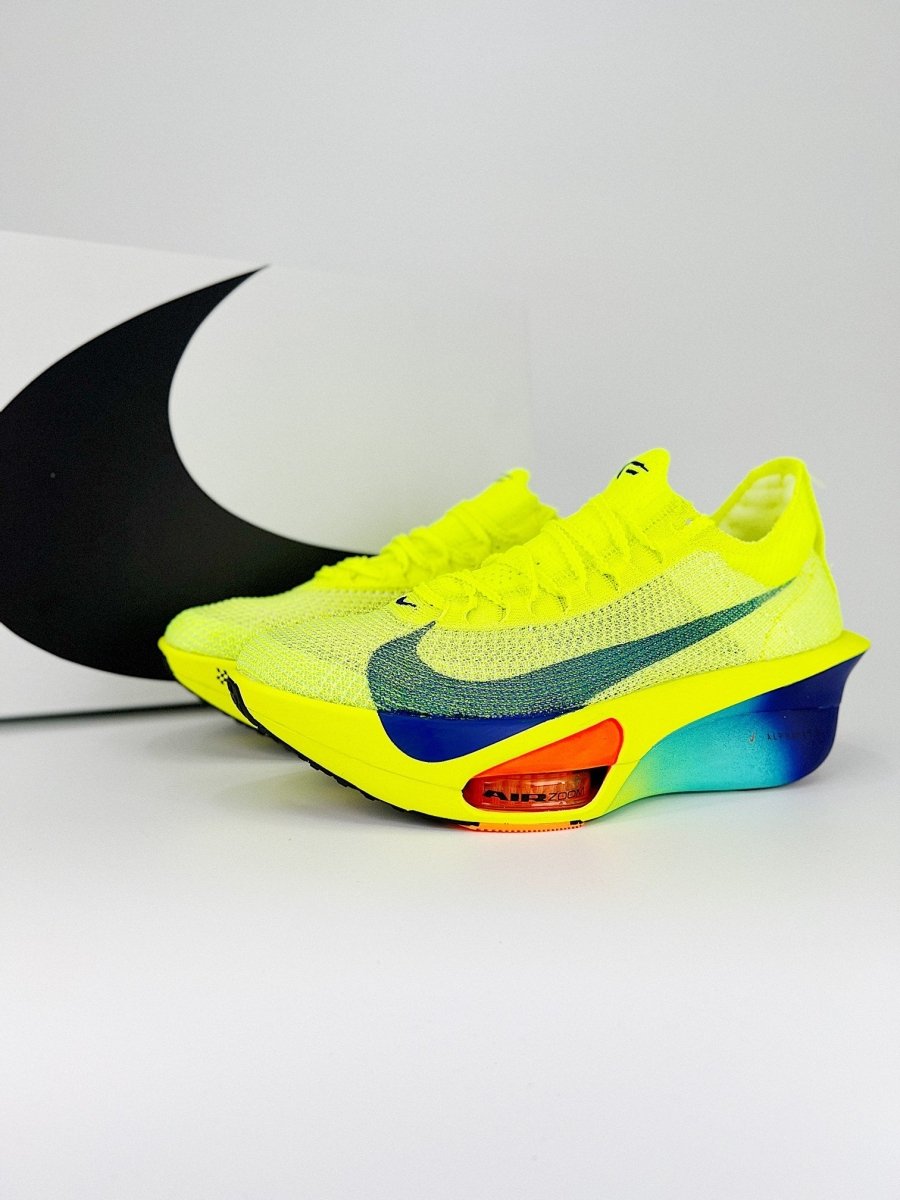 NIKE ALPHAFLY 3% (SIZE 40)