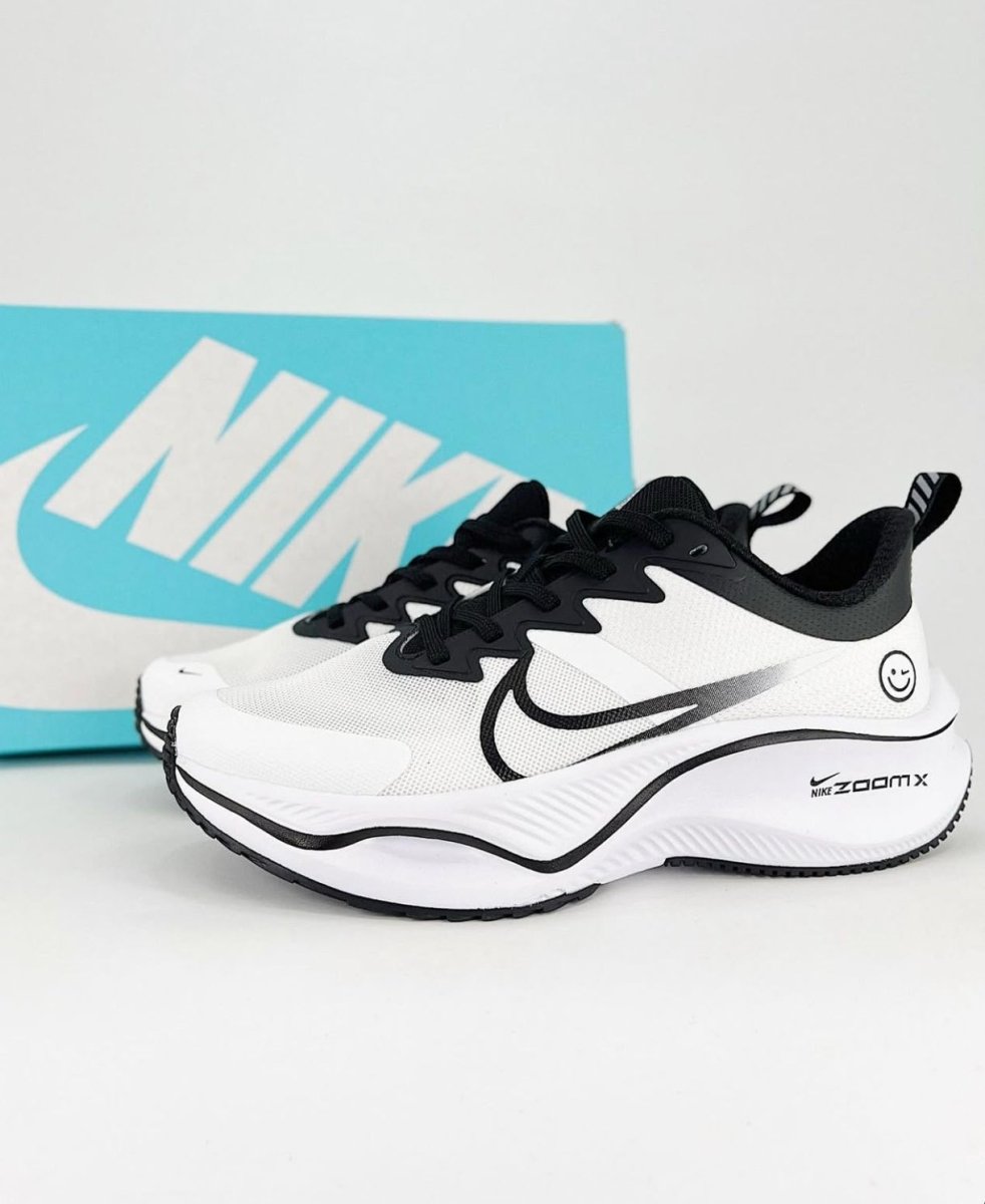 Nike vomero - Royal Feet 2025