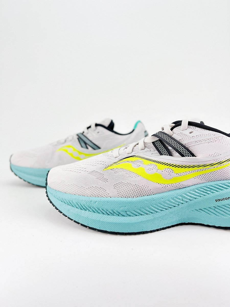 Saucony Triumph 20 - Royal Feet 2025