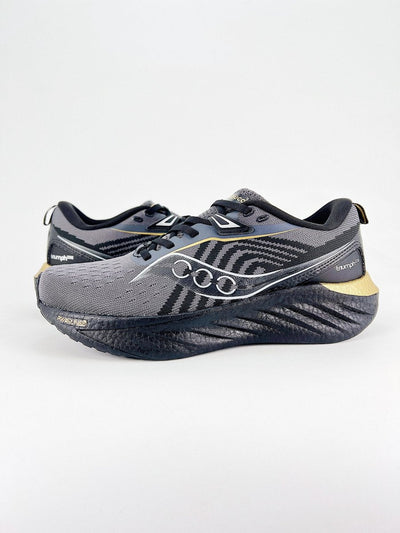 Saucony TRIUMPH 22 - Royal Feet 2025