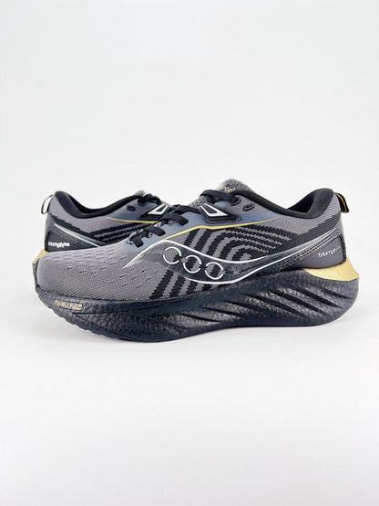 Saucony TRIUMPH 22 - Royal Feet 2025