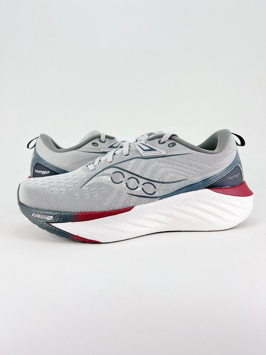 Saucony TRIUMPH 22 - Royal Feet 2025
