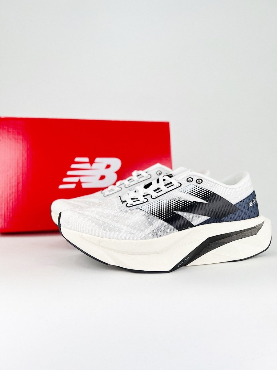 Stone Island x New Balance FuelCell - Royal Feet 2025