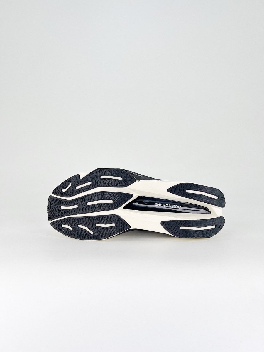 Stone Island x New Balance FuelCell - Royal Feet 2025