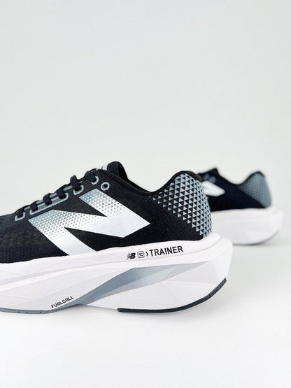 Stone Island x New Balance FuelCell - Royal Feet 2025