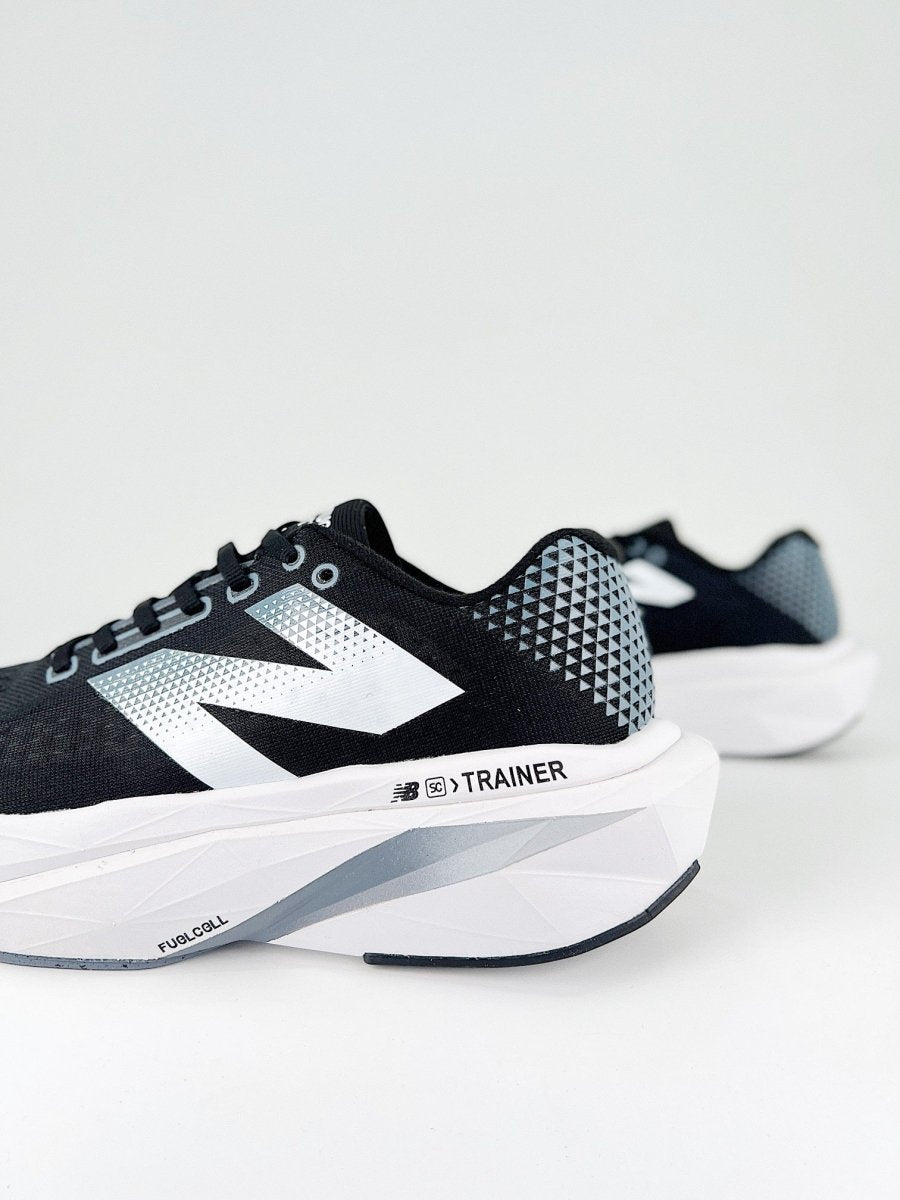 Stone Island x New Balance FuelCell - Royal Feet 2025