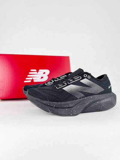 Stone Island x New Balance FuelCell - Royal Feet 2025