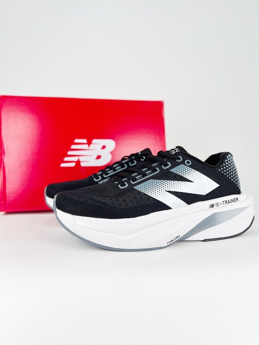 Stone Island x New Balance FuelCell - Royal Feet 2025