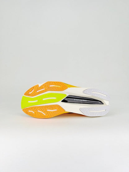 Stone Island x New Balance FuelCell - Royal Feet 2025